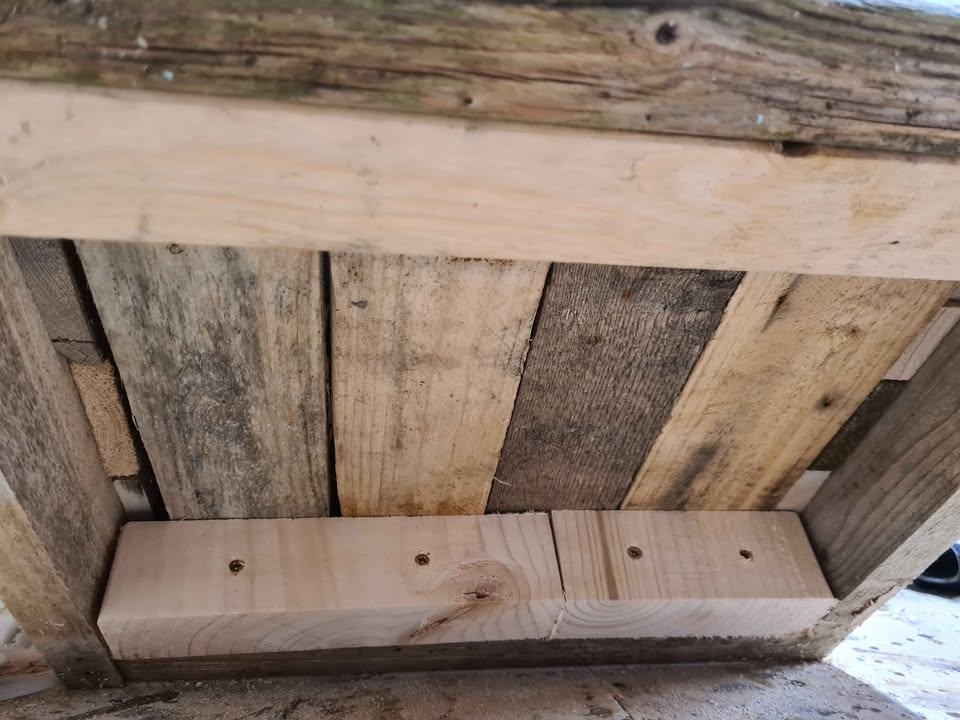 vertical slat Rustic Garden planter, medium, handmade